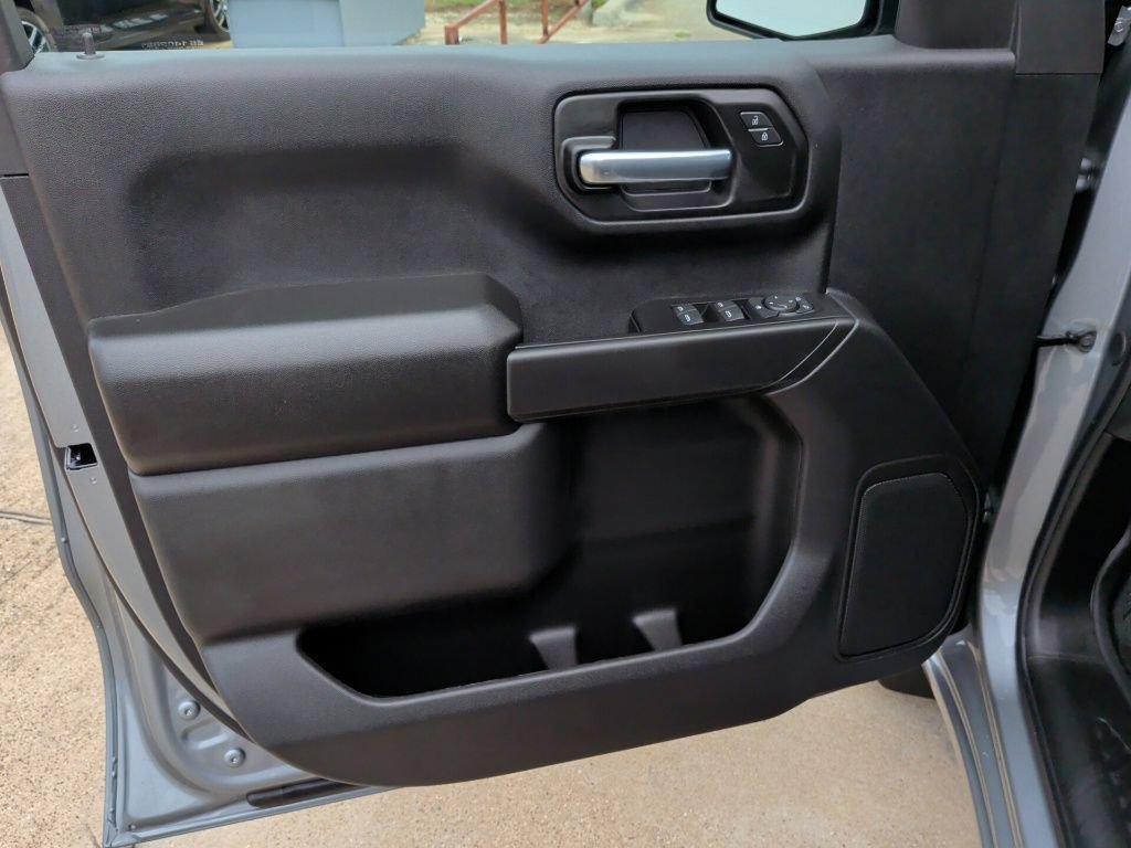 New 2026 Chevrolet Silverado 1500 Custom w/ LPO, Dark Essentials Package RWD image 10