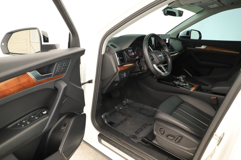 Certified 2023 Audi Q5 2.0T Premium w/ Convenience Package AWD/4WD image 14