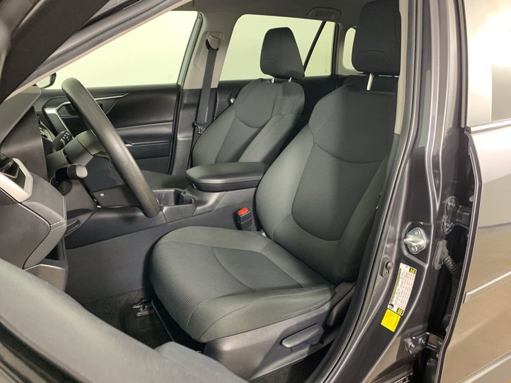 Used 2024 Toyota RAV4 LE image 27