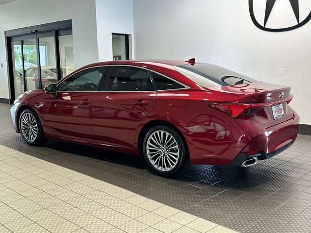 Used 2022 Toyota Avalon Limited w/ Advanced Safety Package FWD image 3