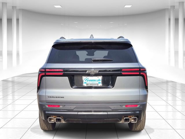 Used 2026 Chevrolet Traverse LT w/ Midnight/Sport Edition FWD image 4