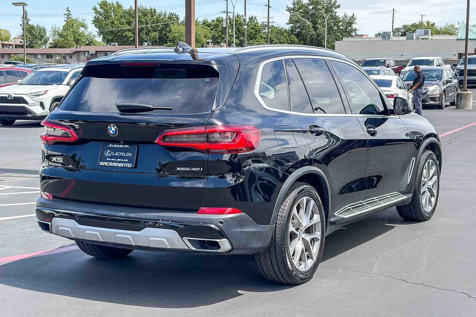 Used 2019 BMW X5 xDrive40i w/ Convenience Package AWD/4WD image 4
