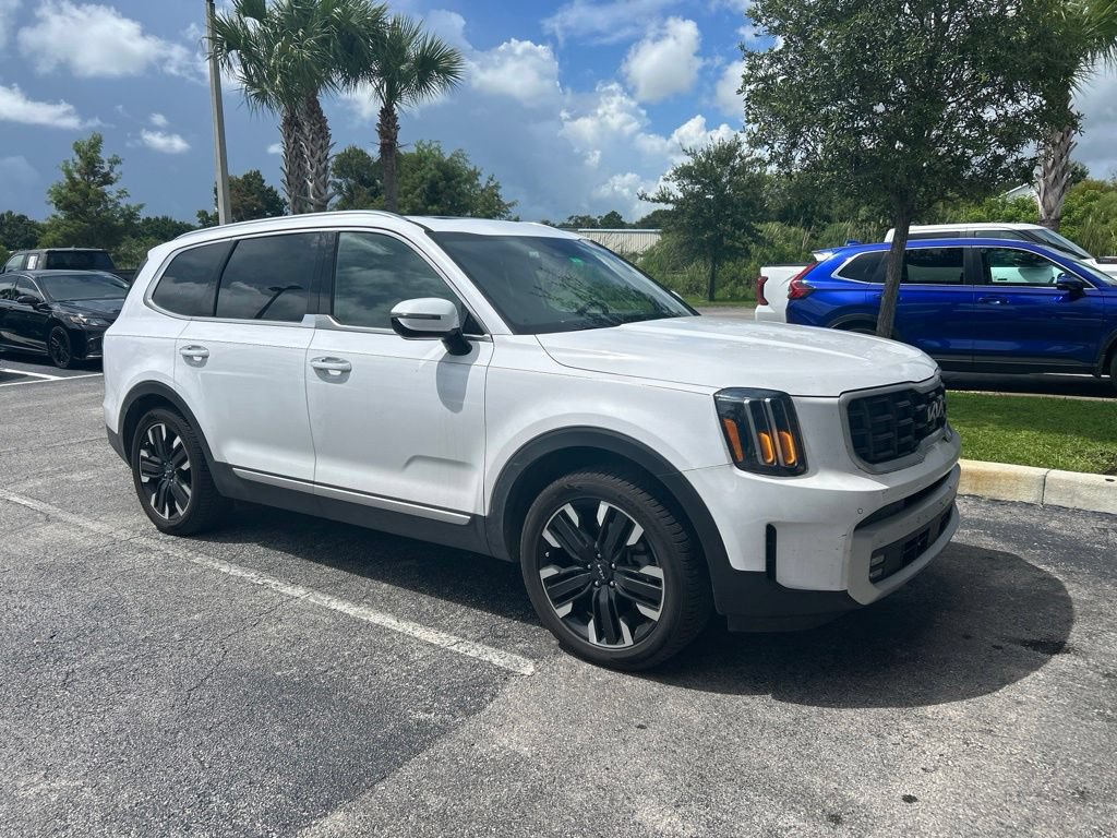 Certified 2024 Kia Telluride SX Prestige w/ Towing Package AWD/4WD image 2