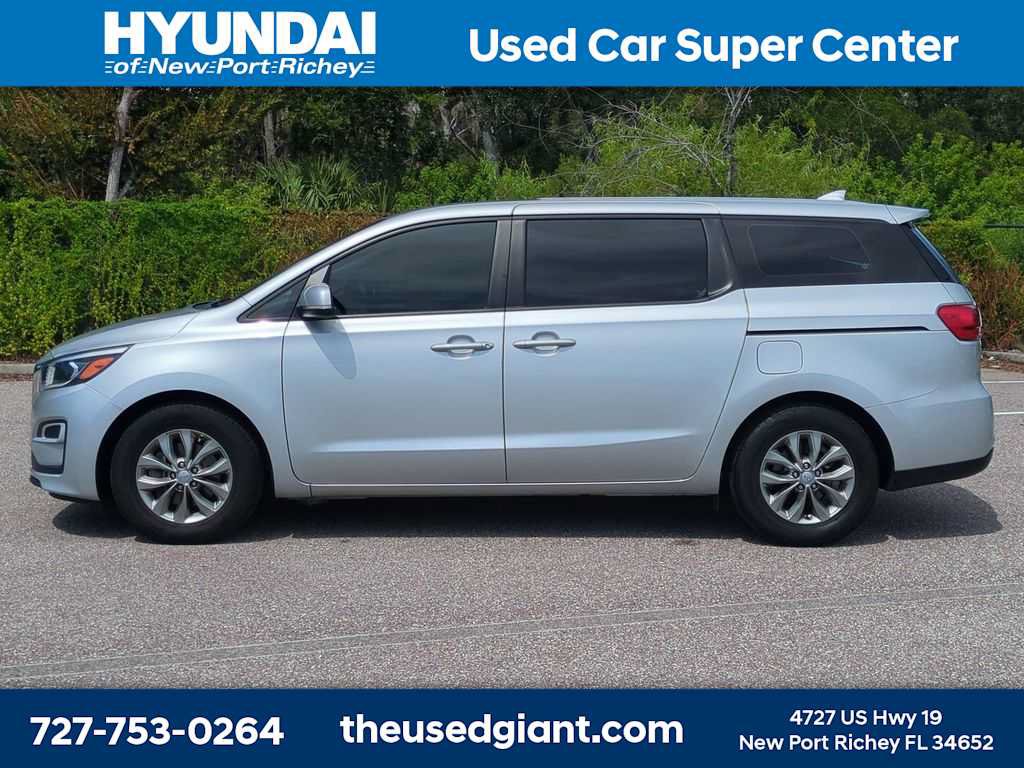 Used 2020 Kia Sedona L FWD image 2
