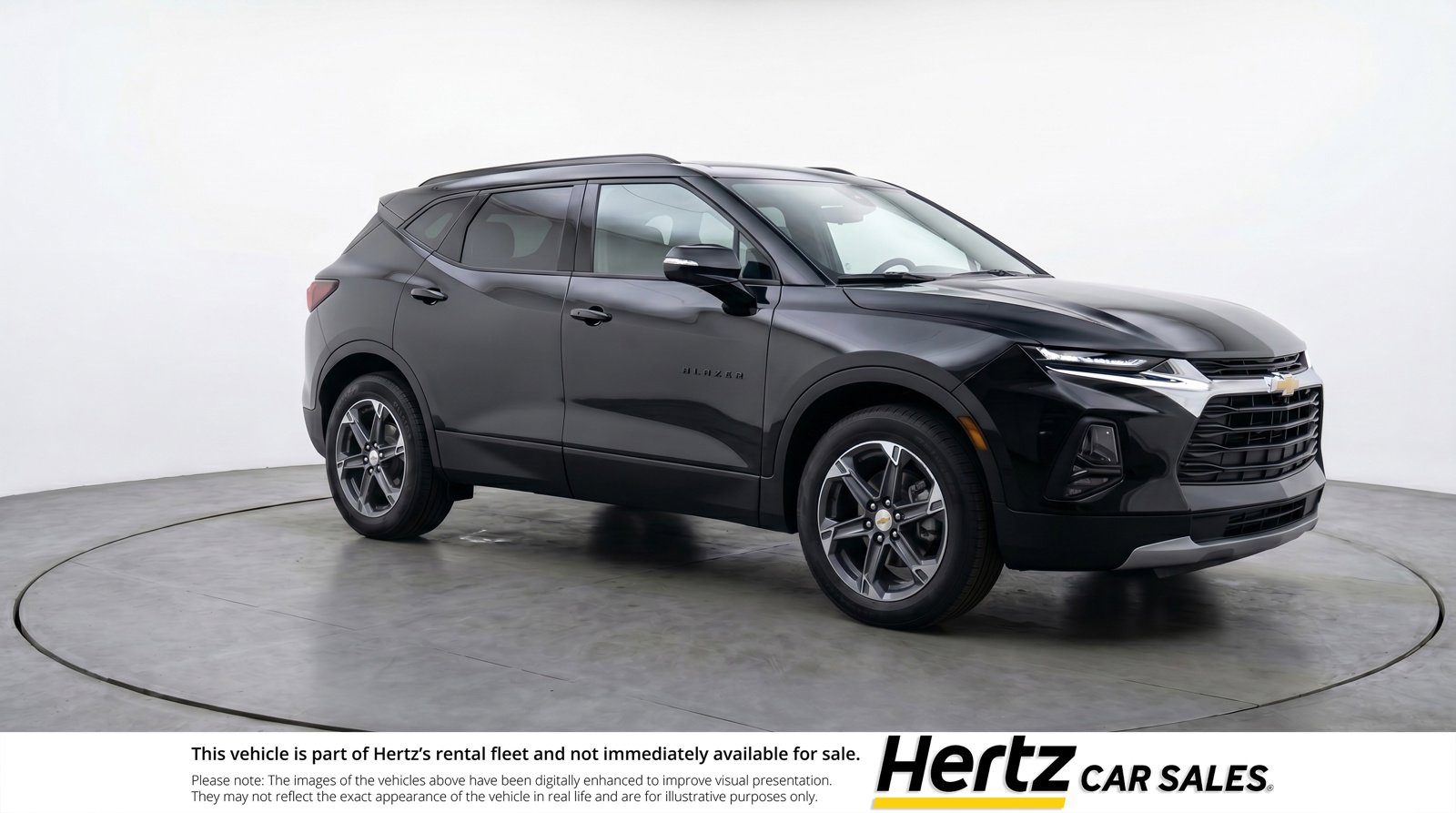 Used 2025 Chevrolet Blazer LT FWD image 1