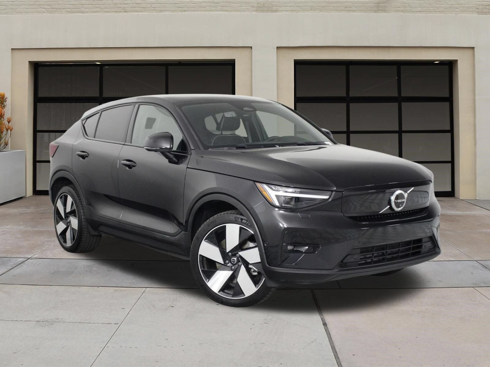 Certified 2023 Volvo C40 P8 Recharge Ultimate w/ Protection Package Premier AWD/4WD image 32