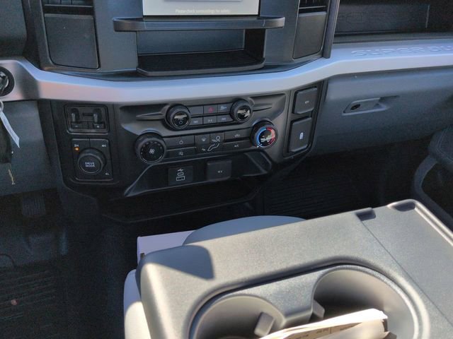 New 2026 Ford F550 4x4 Regular Cab Super Duty image 17