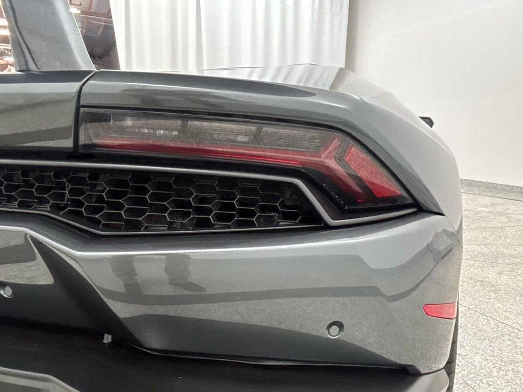 Used 2015 Lamborghini Huracan LP 610-4 image 42