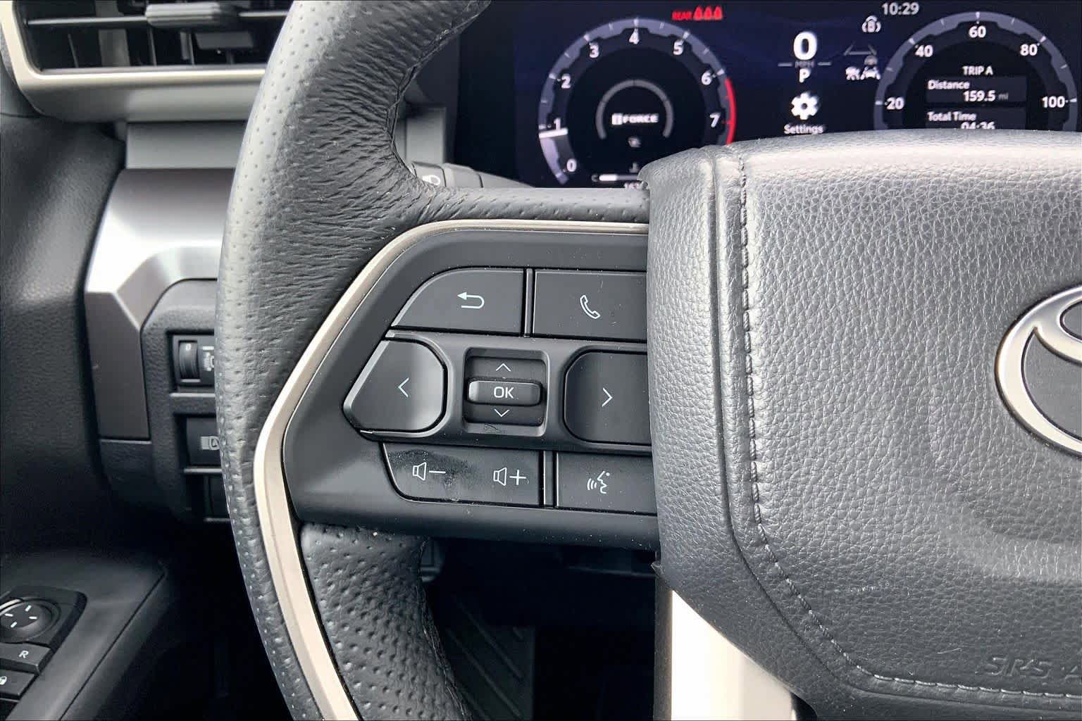 Used 2025 Toyota Tacoma TRD Sport AWD/4WD image 23