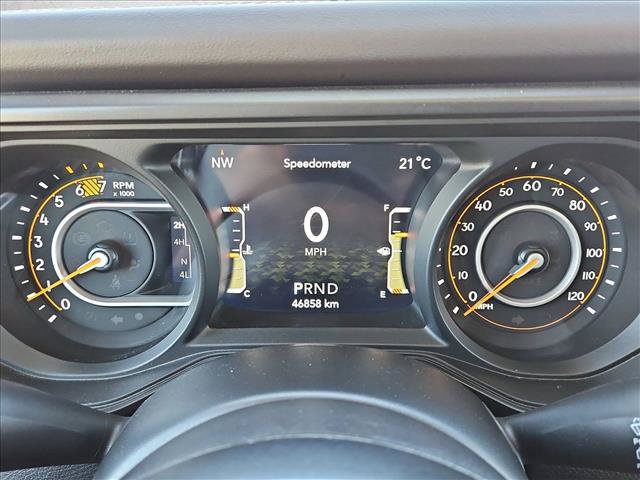 Used 2025 Jeep Wrangler Unlimited Rubicon AWD/4WD image 11