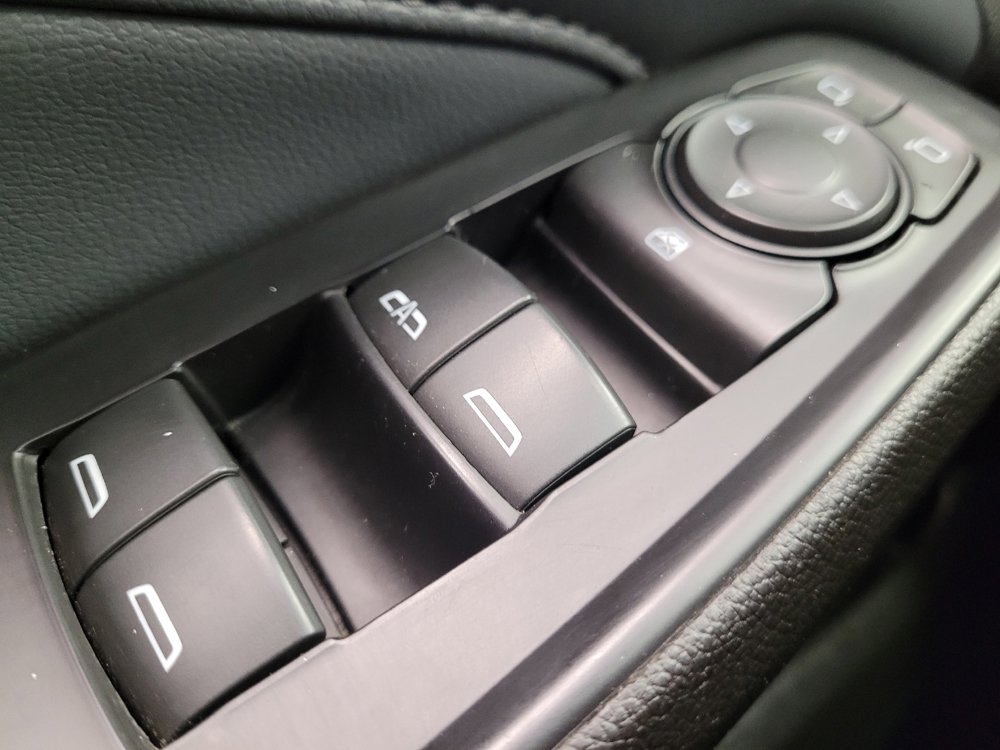 Used 2021 Chevrolet Traverse LT w/ LT Premium Package image 27