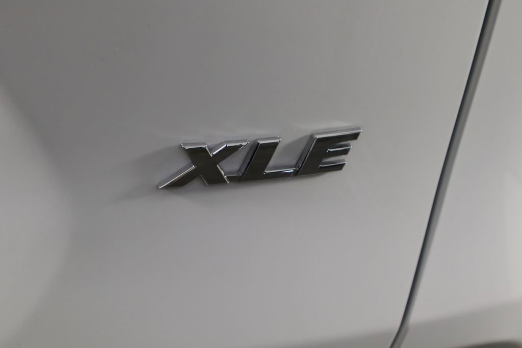 Used 2023 Toyota RAV4 XLE FWD image 43