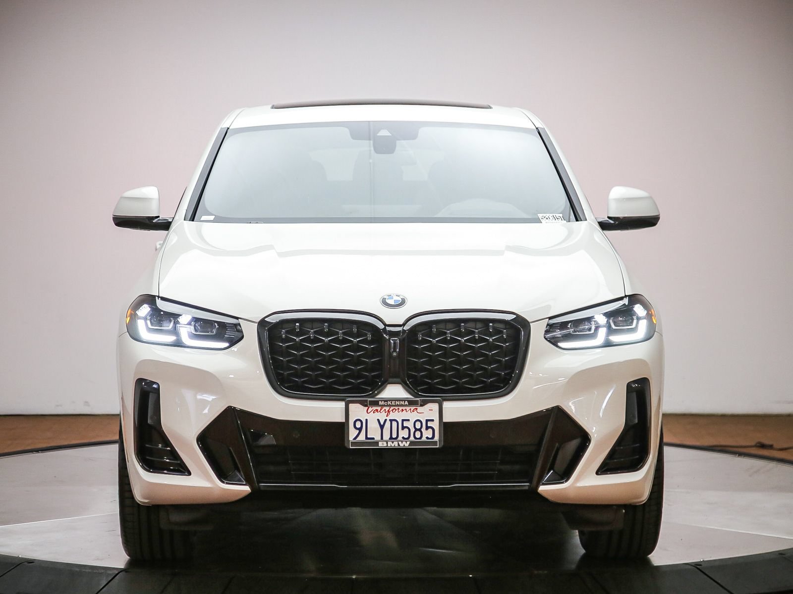 Certified 2024 BMW X4 xDrive30i w/ Premium Package AWD/4WD image 7
