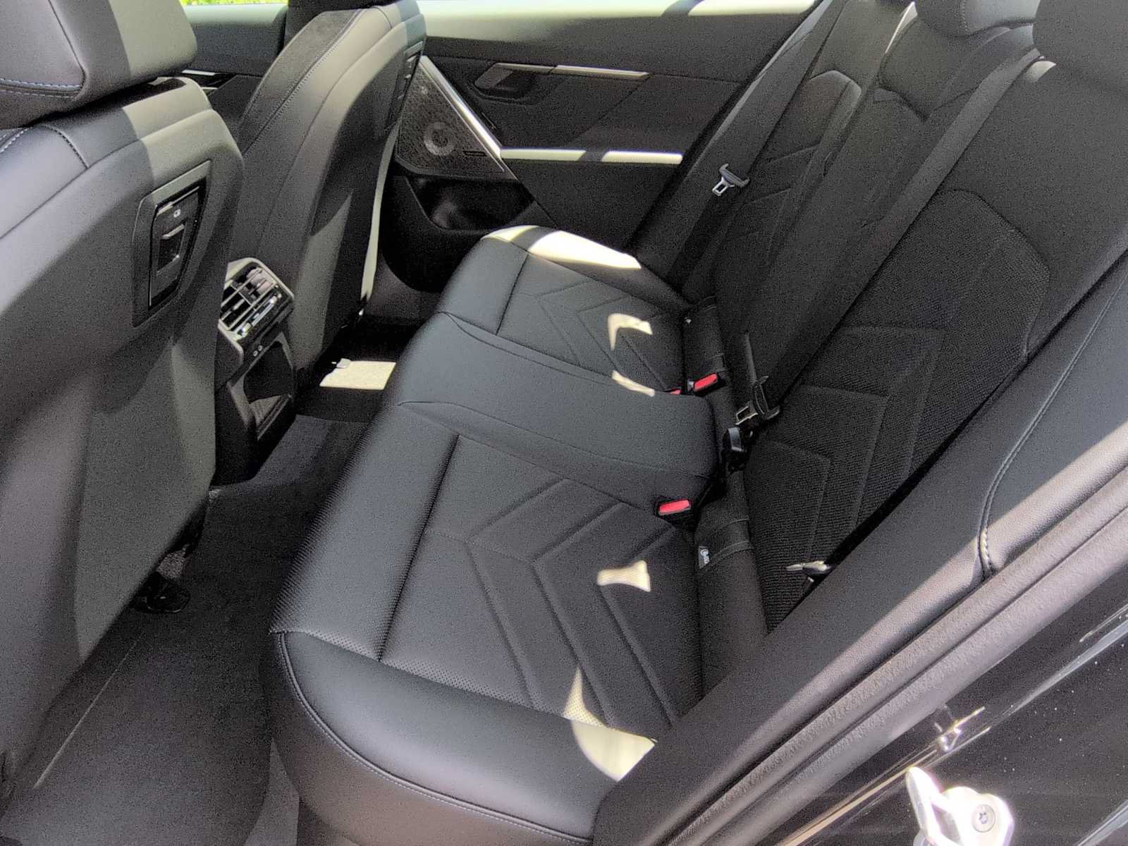 New 2027 BMW 550e xDrive AWD/4WD image 20