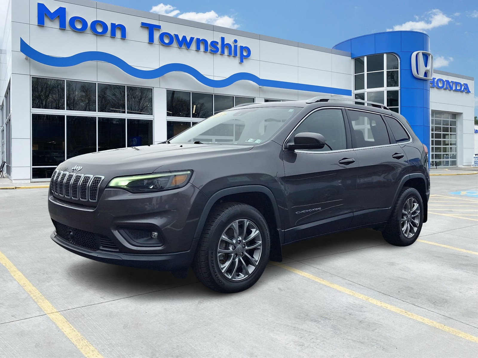 Used 2020 Jeep Cherokee Latitude Lux w/ Comfort/Convenience Group image 3