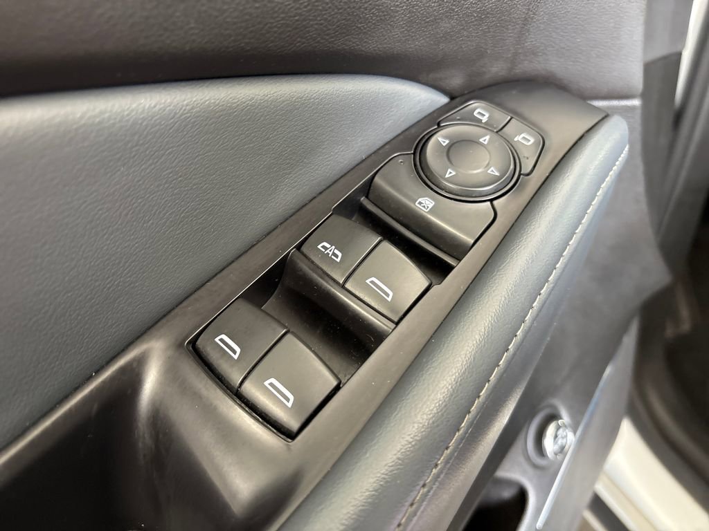 Used 2022 Buick Enclave Essence FWD image 17