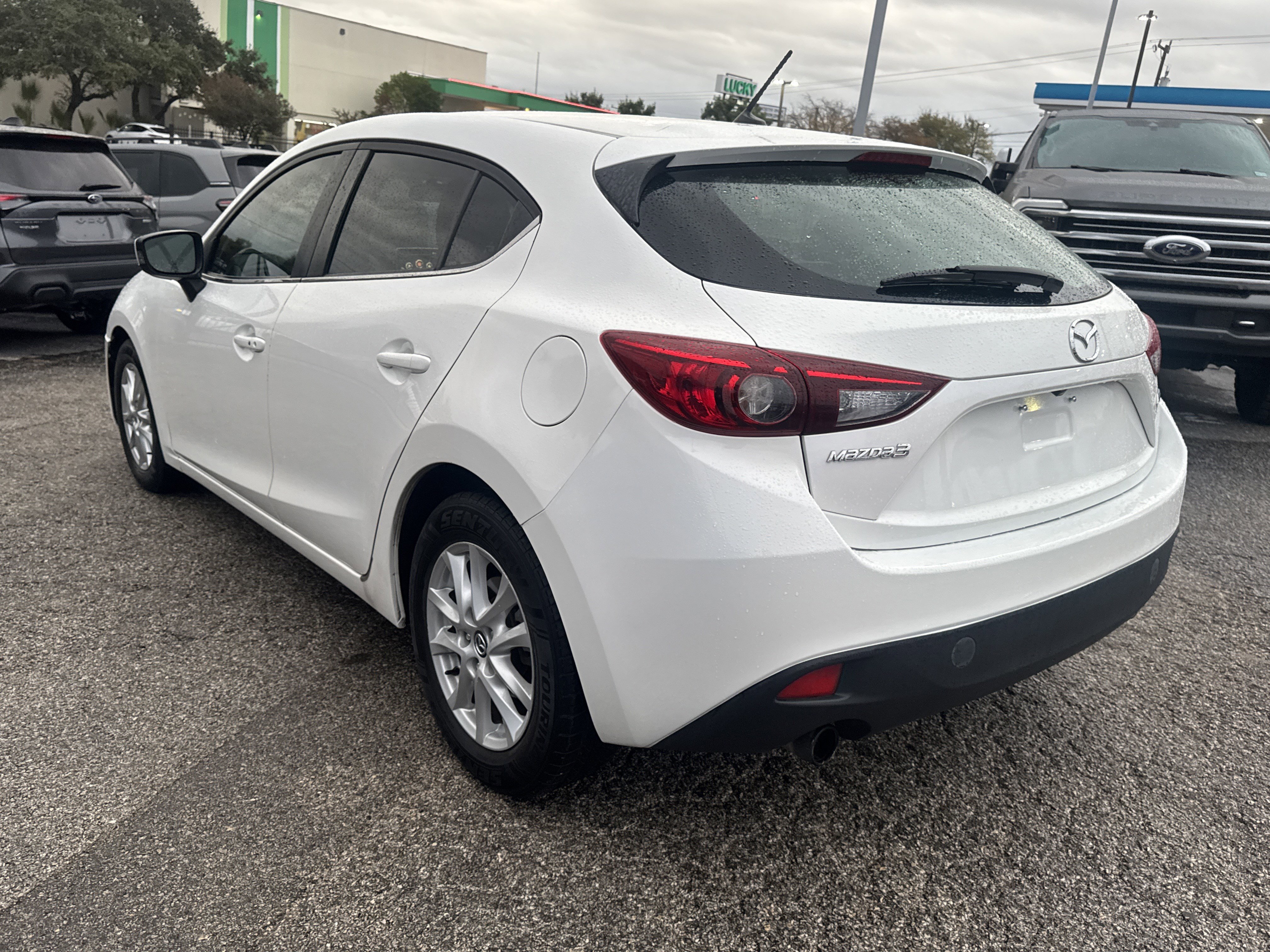 Used 2016 MAZDA MAZDA3 i Touring image 5