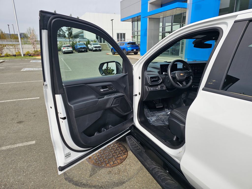 Used 2024 Chevrolet Silverado EV W/T AWD/4WD image 19