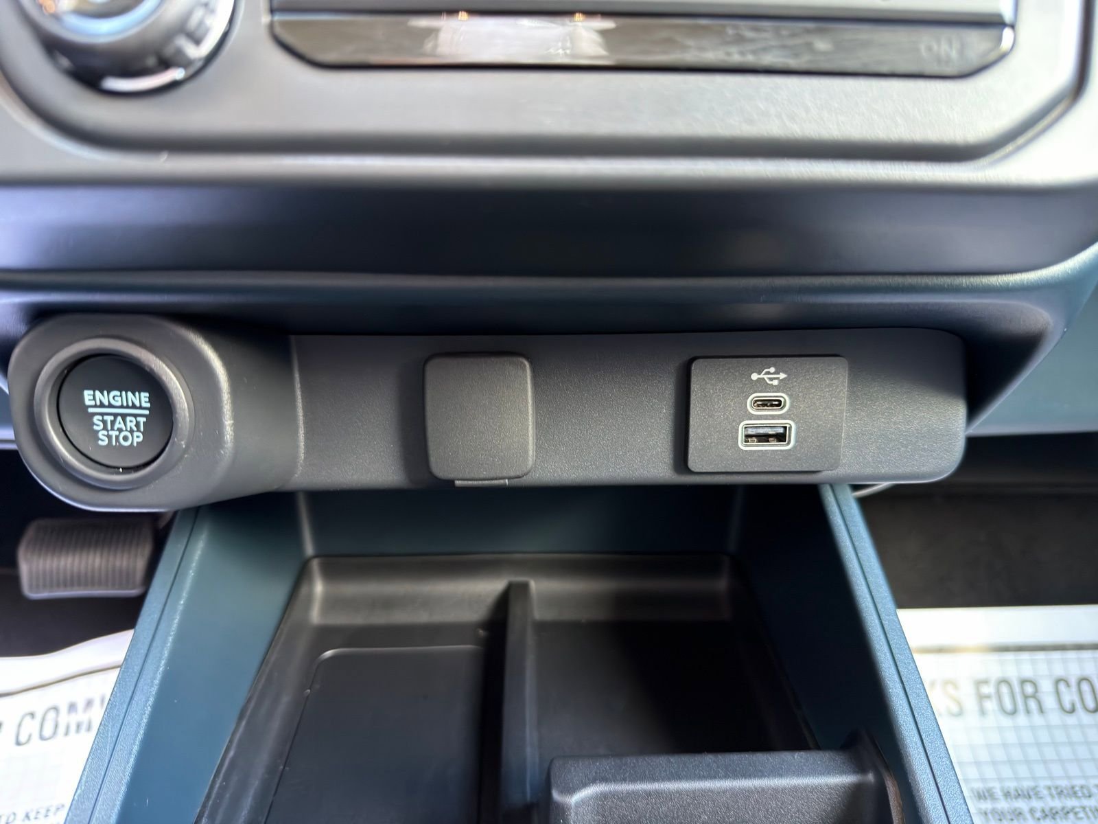 New 2025 Ford Maverick XLT w/ Equipment Group 301A AWD/4WD image 26