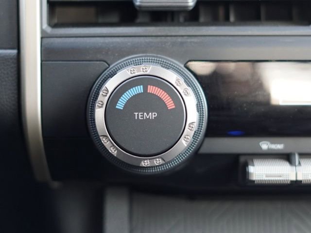 Certified 2024 Toyota Tacoma SR image 27