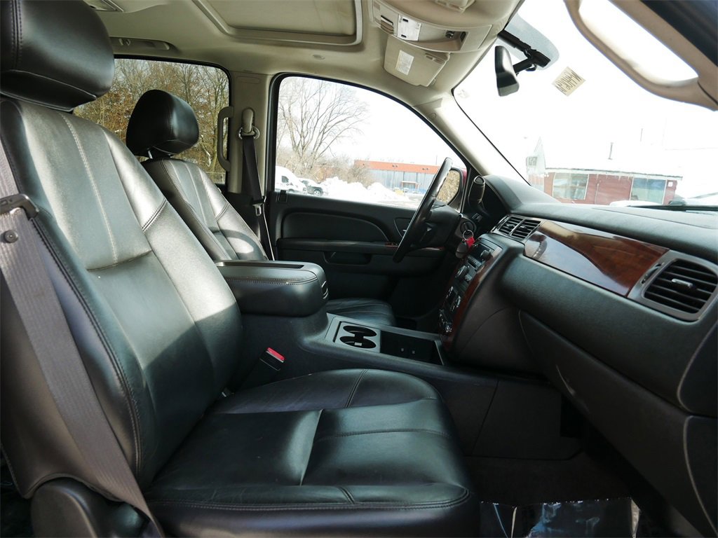 Used 2010 Chevrolet Tahoe LT w/ Luxury Package image 8
