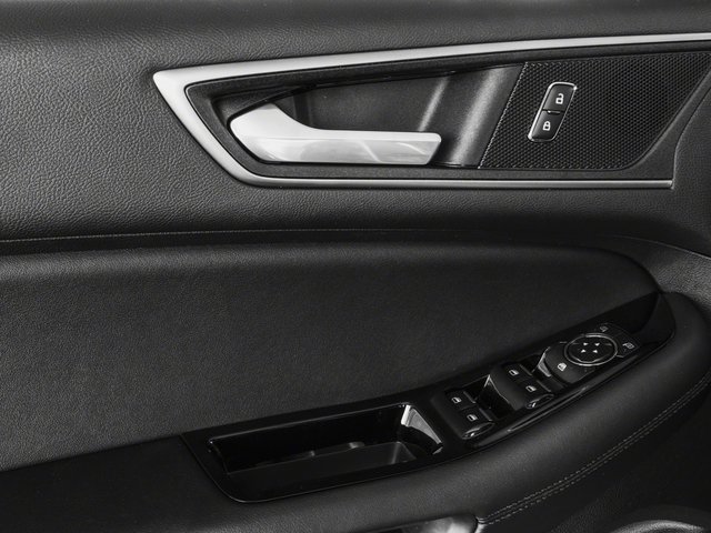 Used 2018 Ford Edge Titanium w/ Technology Package FWD image 23
