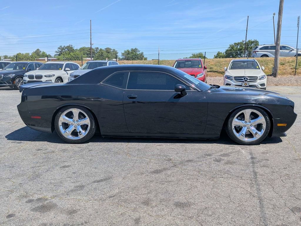 Used 2013 Dodge Challenger R/T RWD image 4