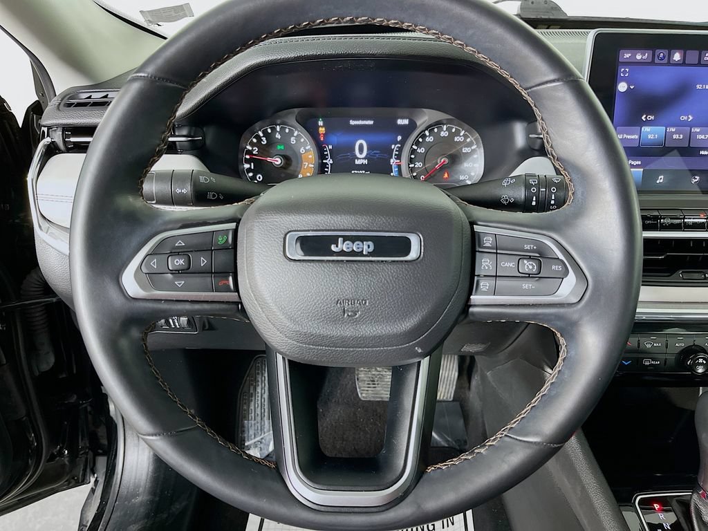 Used 2022 Jeep Compass Limited AWD/4WD image 14