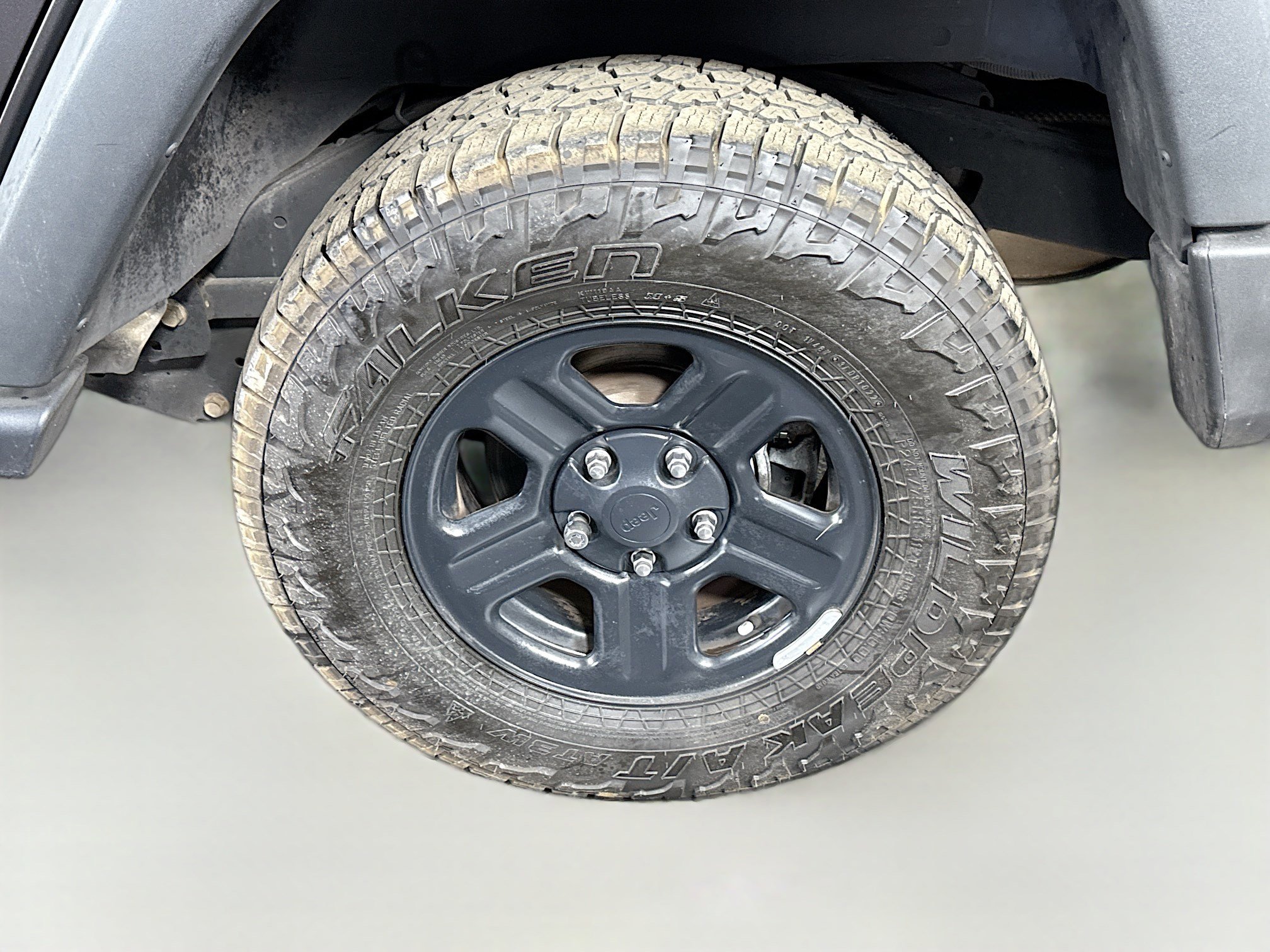 Used 2018 Jeep Wrangler Unlimited Sport image 33