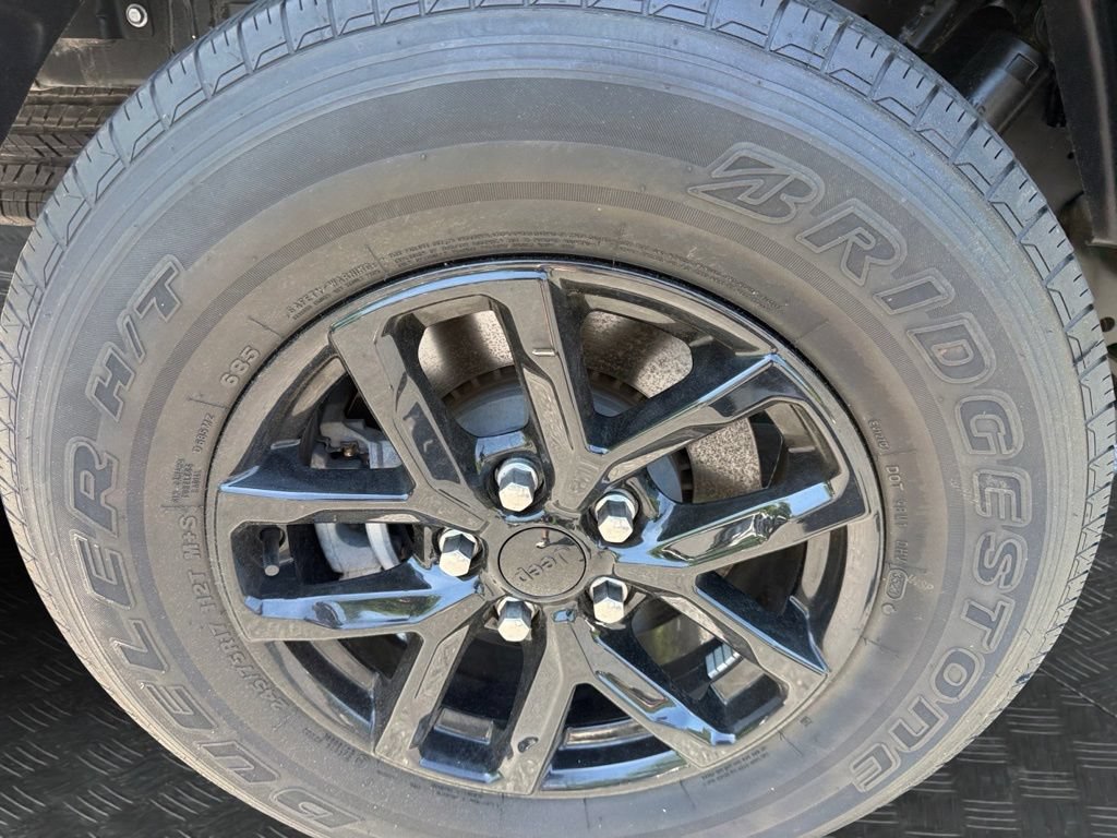 Used 2023 Jeep Gladiator Sport AWD/4WD image 20