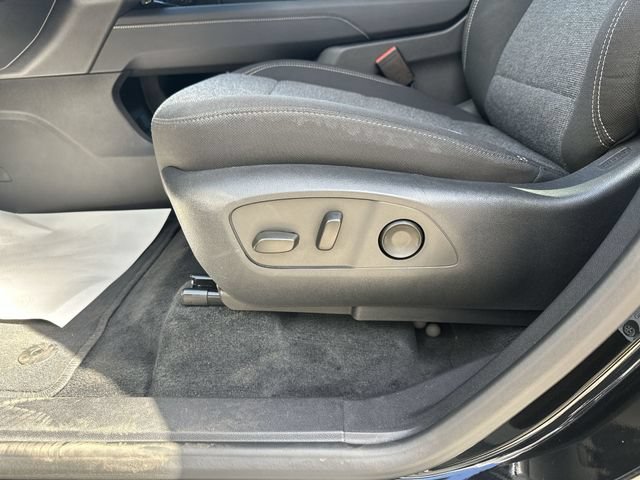 Used 2025 GMC Acadia Elevation AWD/4WD image 16