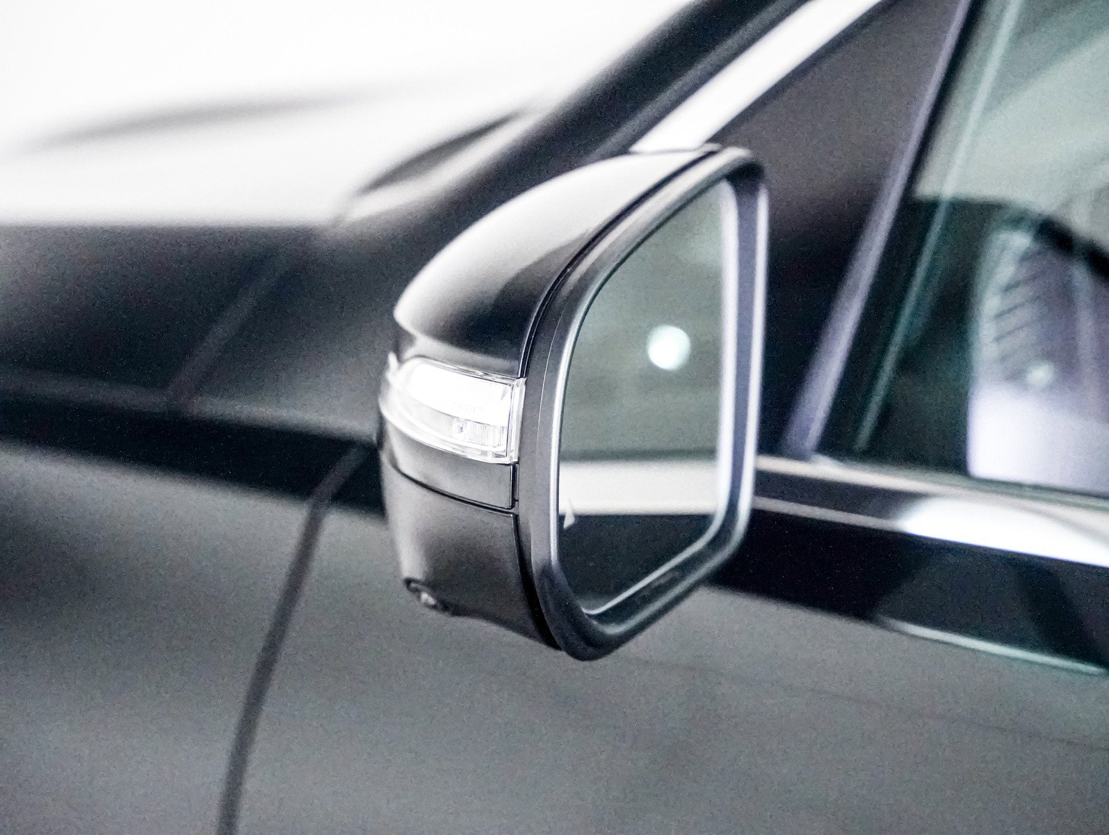 Certified 2024 Mercedes-Benz GLE 350 4MATIC image 25