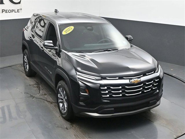 Used 2025 Chevrolet Equinox LT image 47