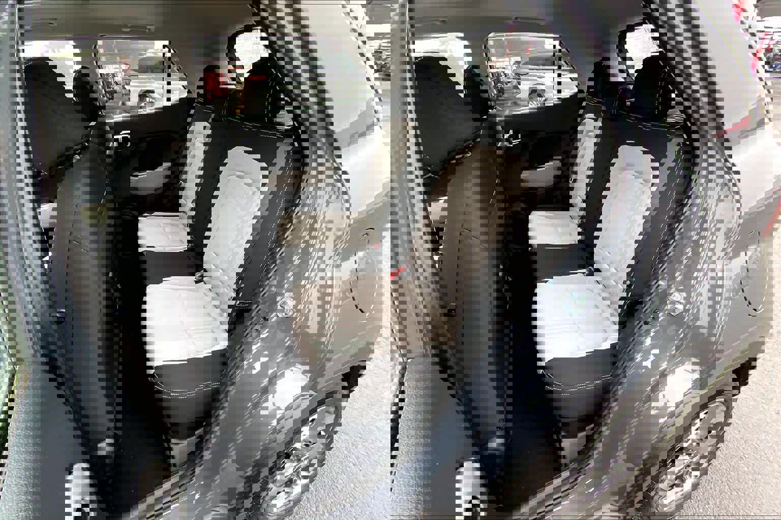 Used 2025 Hyundai Venue SEL image 20