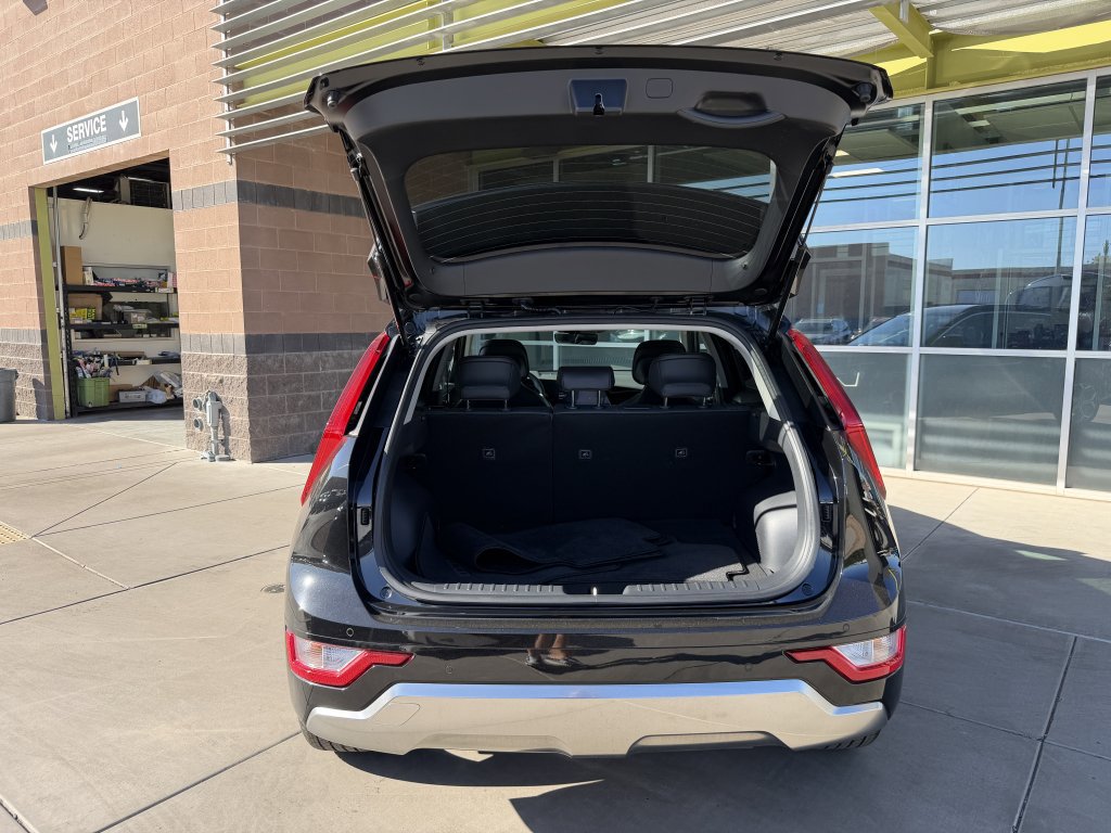 Used 2024 Kia Niro EX Touring image 34