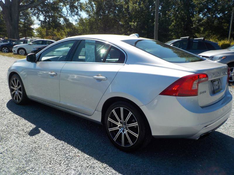 Used 2016 Volvo S60 T5 Premier FWD image 3