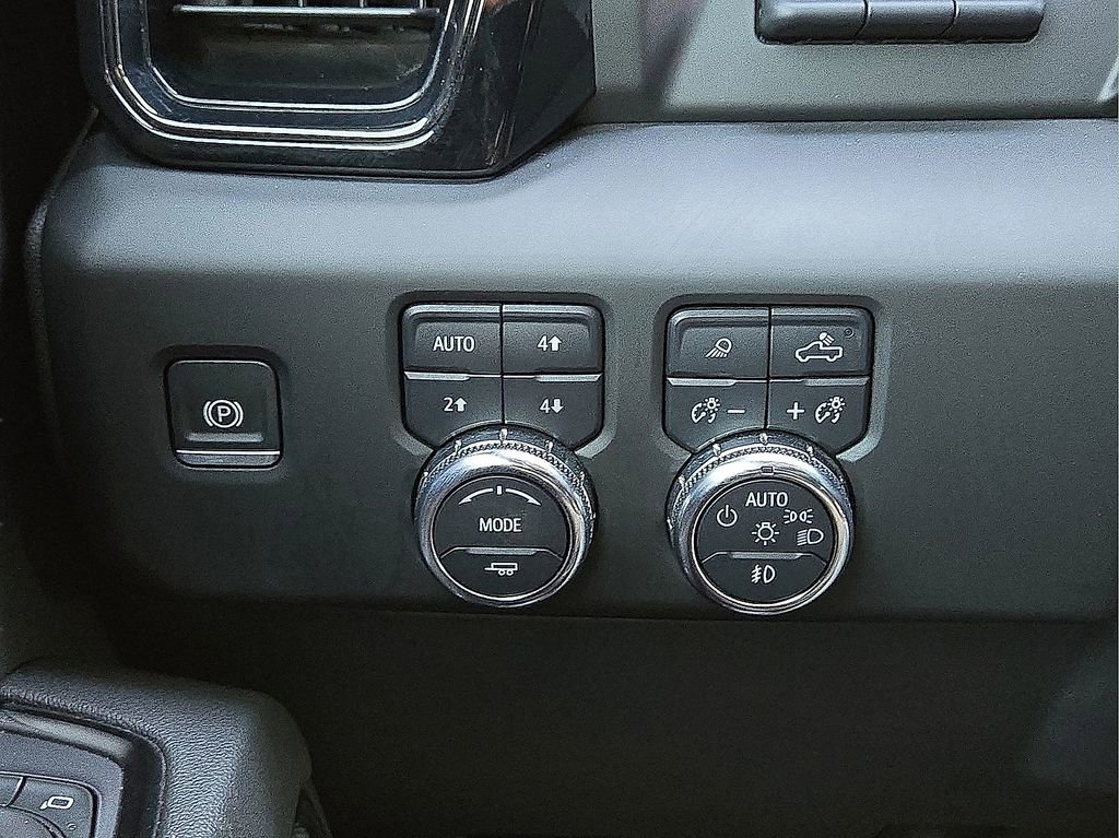 Used 2022 GMC Sierra 1500 AT4 w/ AT4 Premium Package image 26