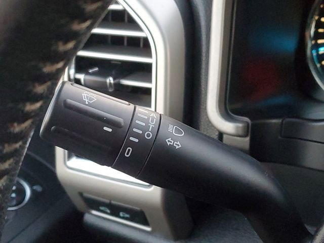 Used 2015 Ford F150 Lariat w/ Equipment Group 502A Luxury image 15