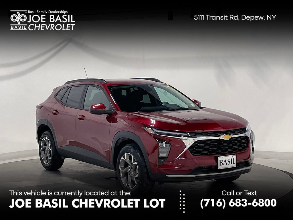 Used 2025 Chevrolet Trax LT