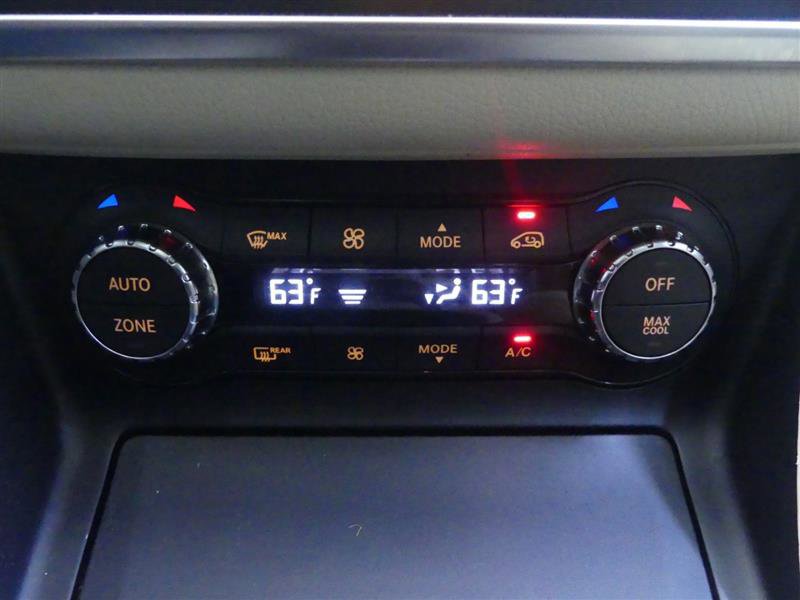 Used 2016 Mercedes-Benz CLA 250 4MATIC image 16