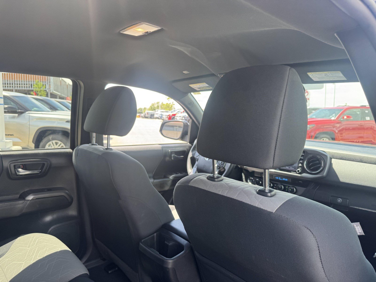 Used 2021 Toyota Tacoma TRD Off-Road w/ Technology Package AWD/4WD image 17