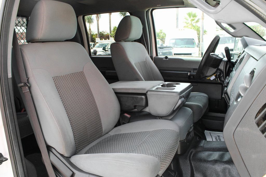 Used 2011 Ford F550 2WD Crew Cab Super Duty w/ Payload Upgrade Pkg image 32