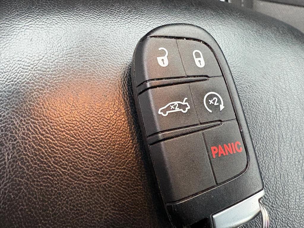 Used 2019 Dodge Charger SXT image 22