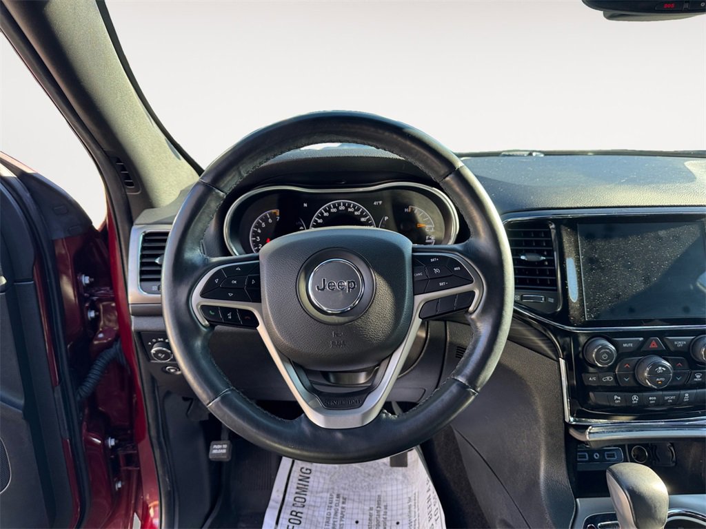 Used 2022 Jeep Grand Cherokee Laredo X image 12