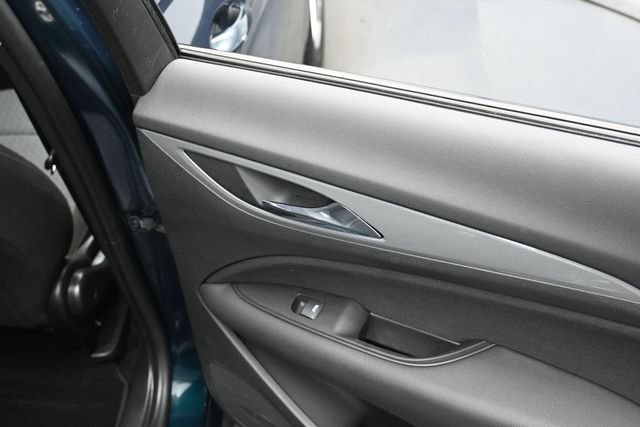 Used 2018 Buick Regal Preferred FWD image 31
