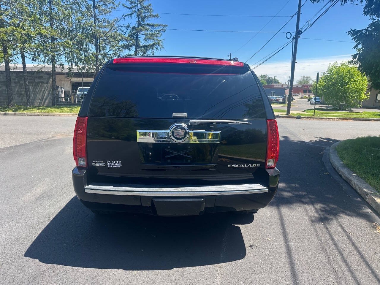 Used 2009 Cadillac Escalade AWD image 7
