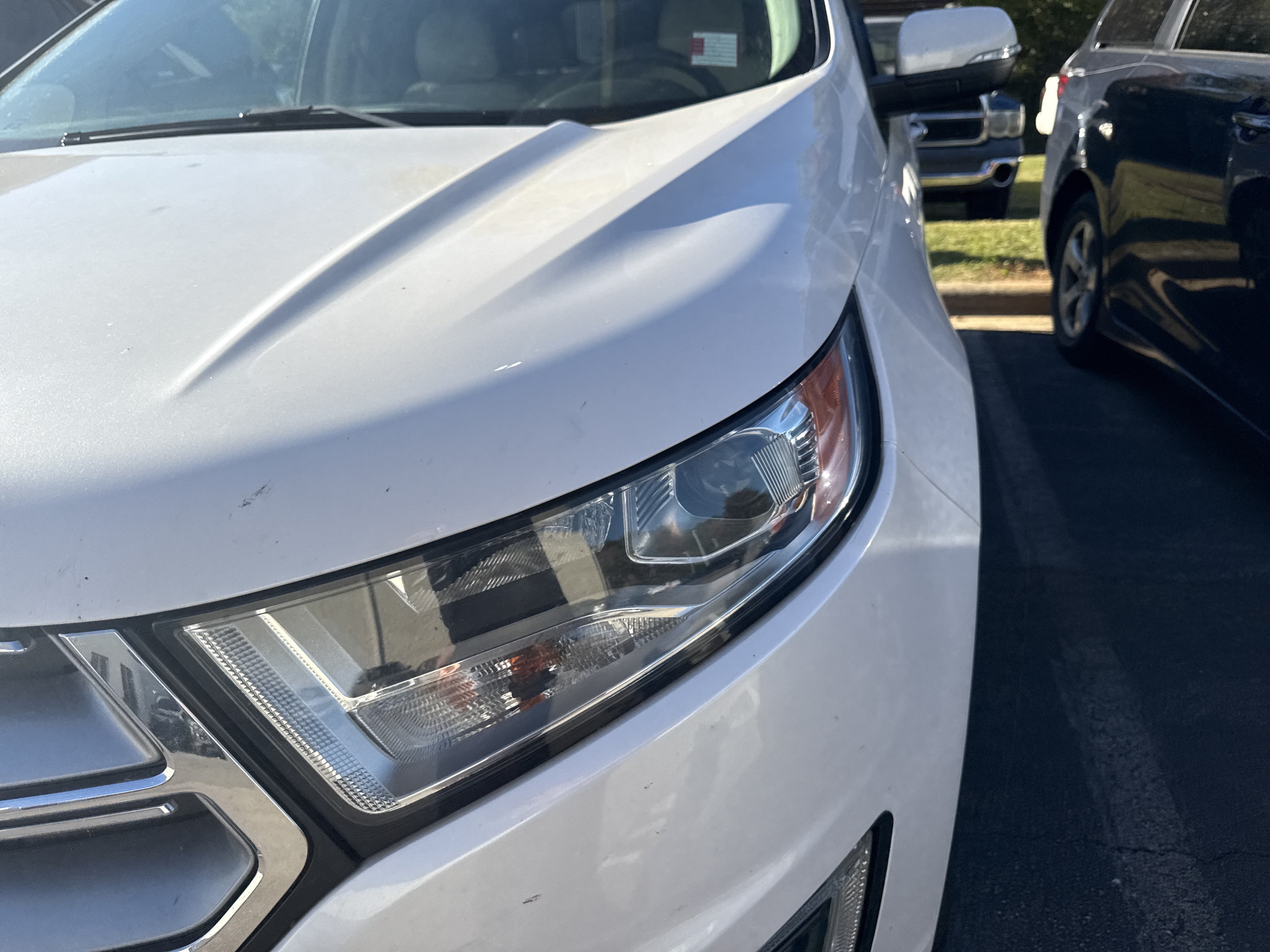 Used 2018 Ford Edge Titanium w/ Equipment Group 302A FWD image 12