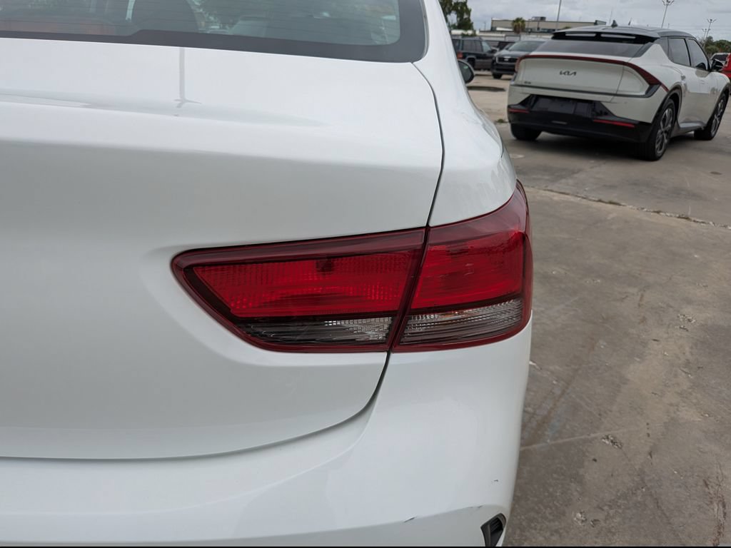 Certified 2022 Kia Rio LX FWD image 11