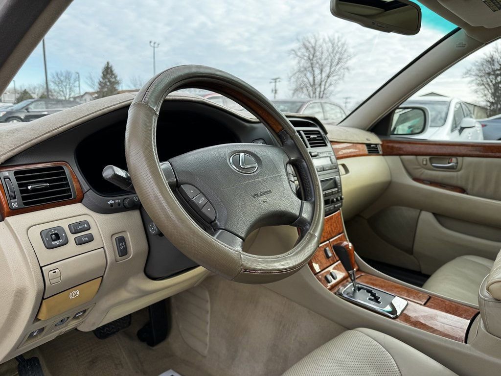 Used 2005 Lexus LS 430 image 10