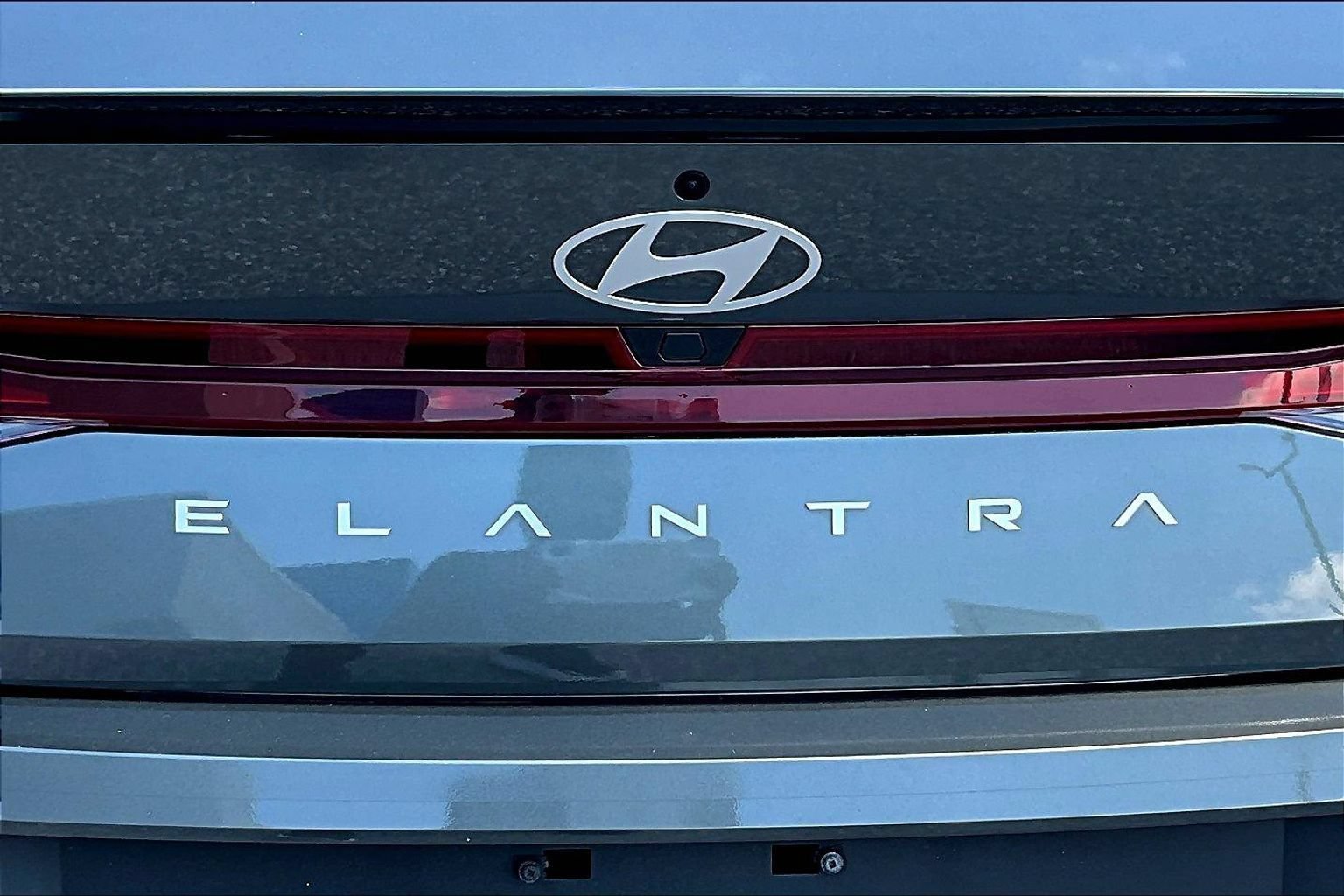 Used 2025 Hyundai Elantra Sport FWD image 25